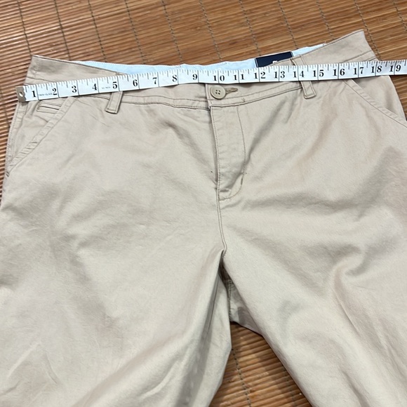 Size 14 St. John’s bay chino crop pants, cuffed or uncuffed option/pockets - Picture 5 of 6